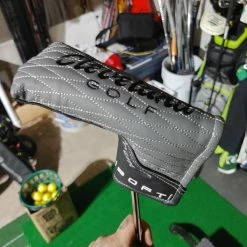 Cleveland - Huntington Beach SOFT 8 - 34" -Golf Clubs Store IMG202201080932034924571686528